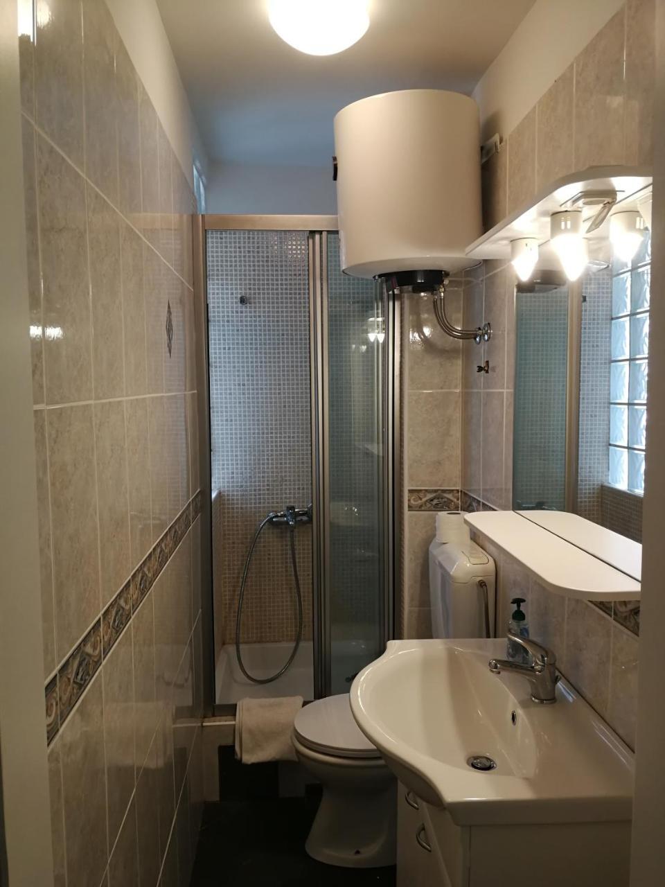 Apartments Zlatko Delic Ika Luaran gambar