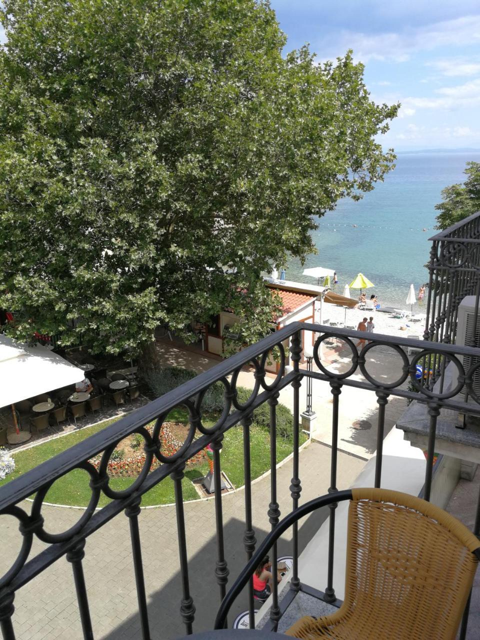 Apartments Zlatko Delic Ika Luaran gambar